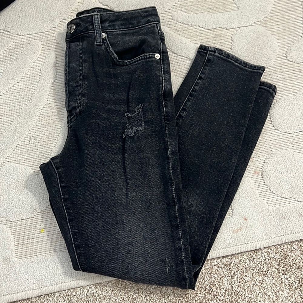 Forever21 Black Holey Jeans - Picture 1 of 3